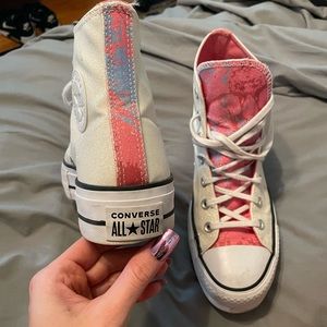 Platform high top converse womens 9.5 like new 💕🤍💫🌸